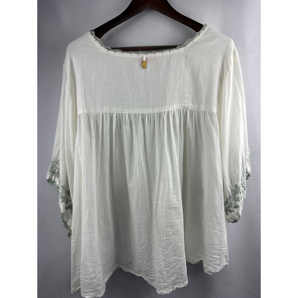 Women’s Ruby Yaya crinkled cotton peasant blouse white w/ green embroidery. XXL - Picture 5 of 7